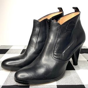 Maison Martin Margiela Black Leather Ankle Booties